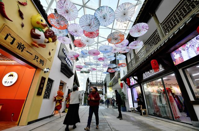 砂之船（银川）奥莱江南水街开街迎客