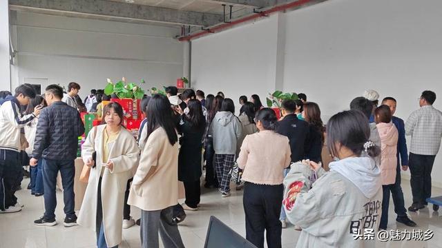 第三届“我是江津卖货官”电商大赛游学活动走进荷花集团