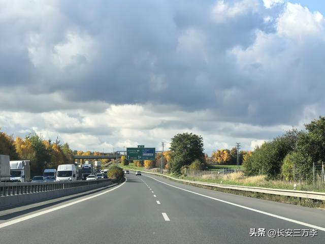 欧洲行第11天：离开捷克再入德国，前往斯图加特，体验不限速高速