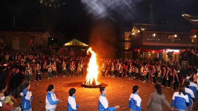 恩施的冬日，时光被拉长，激情被点燃。