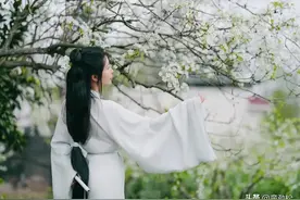 十八岁的时候春风得意马蹄疾，不信人间有别离。图片