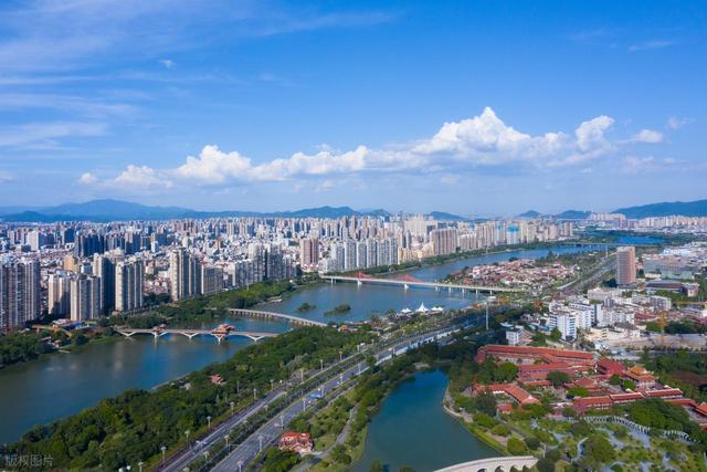 GDP排名来了！中国百强城市洗牌：济南升至第17，漳州49，绵阳78