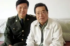 李双江长子李贺：没享受过李天一的生活，却会让父亲和继母依靠图片