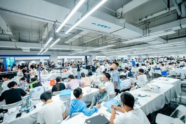 以科技之名 赴北京之约 2025世界机器人大赛北京锦标赛盛大开幕！