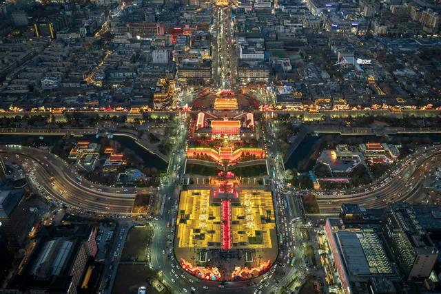 西安城墙碑林 2025 新玩法！3 个避坑技巧 + 7 大必拍，朋友圈传疯了!