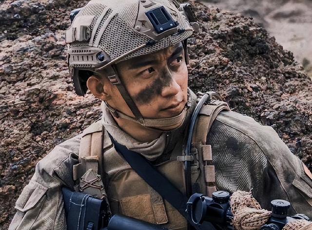 离婚8年，一别两宽	，如今的黄景瑜，已是王雨馨高攀不起的存在