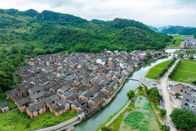 找片净土，短暂避世，7个人少清幽的古村镇，适合小住几天