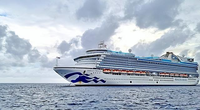 国际邮轮围剿中国市场，瞄准老年客群收割，水价暴涨6倍赚黑心钱