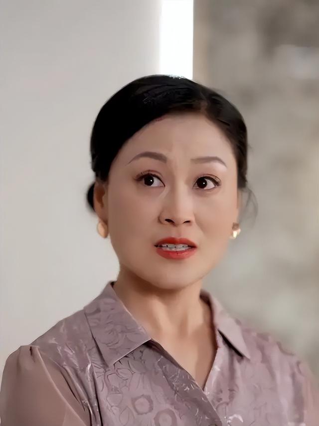 短剧招募陷阱：中老年人逐梦“霸总爹”，先交6980培训费？