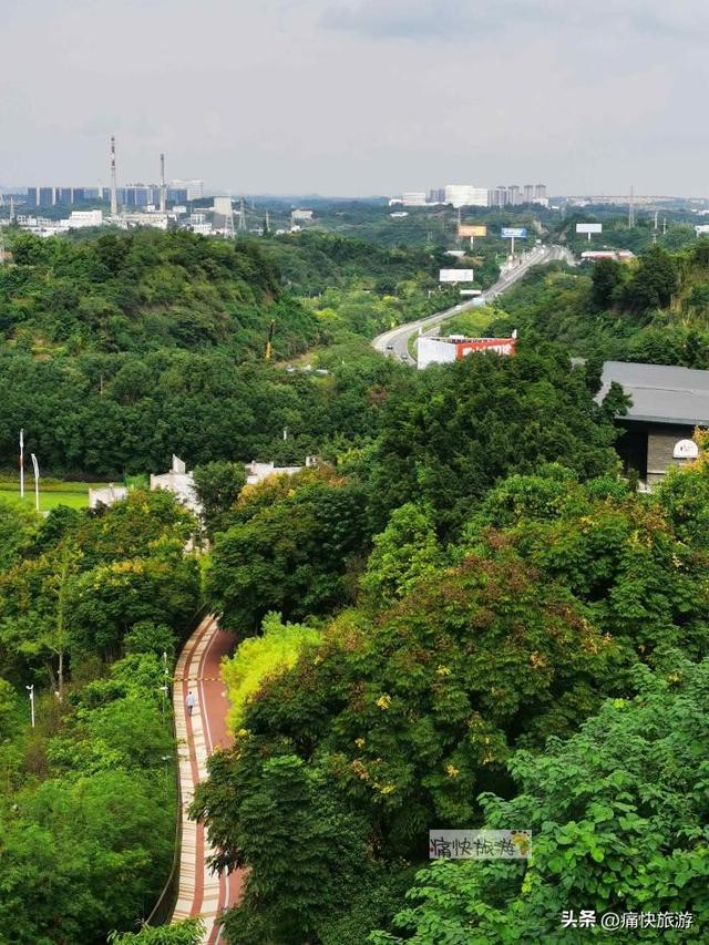 隐藏在自贡城区内的“一线天”