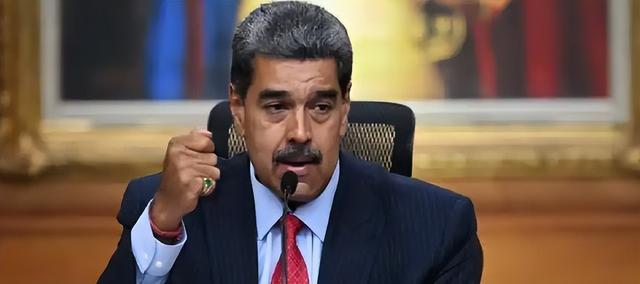 特朗普发出封锁威胁！委内瑞拉被全面围困，马杜罗如何应对