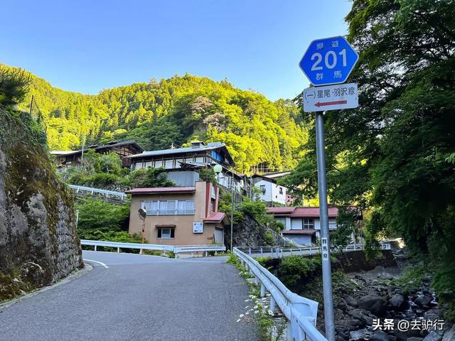 日本最穷的村子，常年倒数第一，村路意外的干净整洁