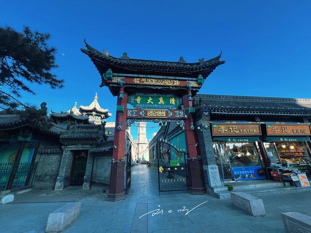 呼和浩特著名的“清真大寺”，游客都来打卡，还是全国重点文物？