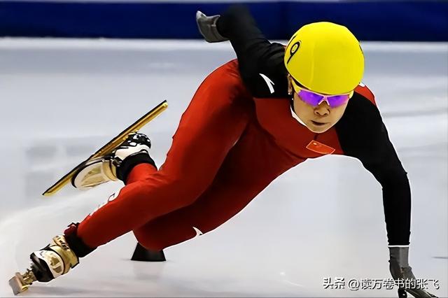 3次被国家队开除，退役11年后再看王濛现状，才明白李琰评价没错