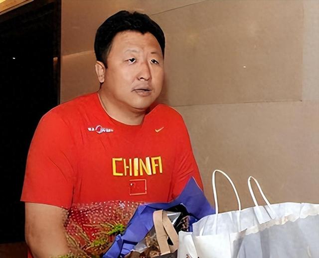 连娶3位徒弟，将奥运冠军变主妇，毁掉队员前途的他能有多离谱？