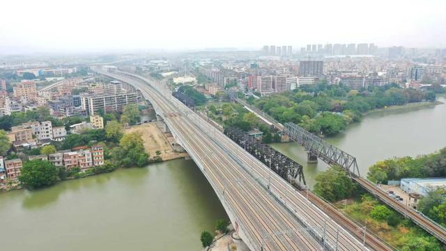 广清城际铁路南延线开通运营