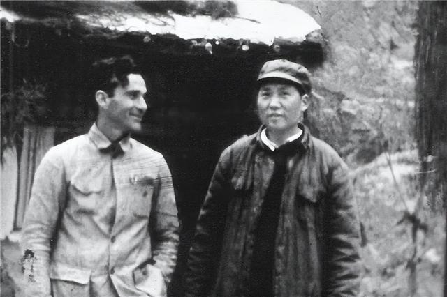 74岁香港大爷重走长征路，半年徒步6000公里，即将抵达吴起镇