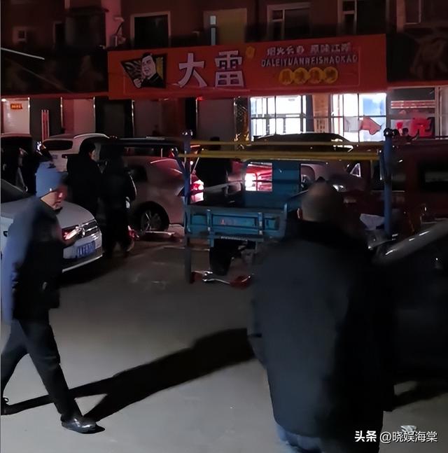 大雷烧烤克扣180元后续：炫富骂穷人，员工现场讹人，店铺关门