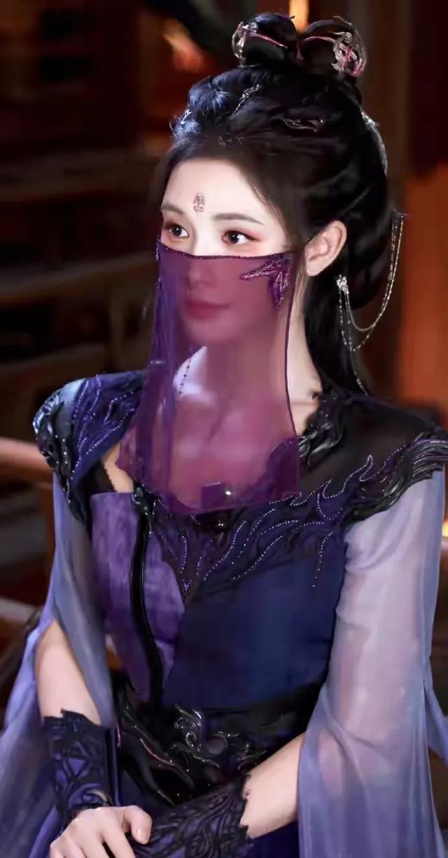 女演员长相有多重要？看《暗河传》35岁彭小苒和26岁杨雨潼就知道