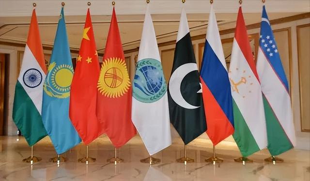 中方刚公布名单，20多国领导人将齐聚中国，特朗普就对华有了动作