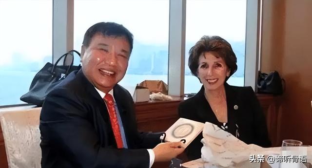 美方扶持的4位中国富豪开始露头了：在华疯狂捞金，扭头捐给美国