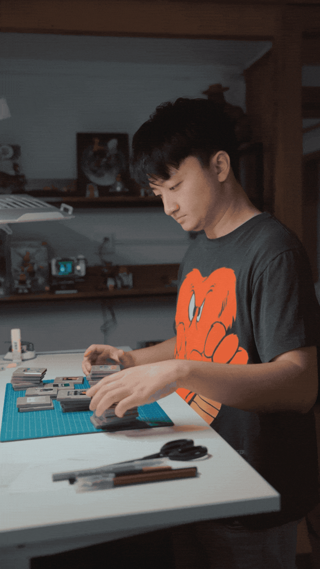 他亲手将奶奶封存在网络世界里，让无数网友泪目