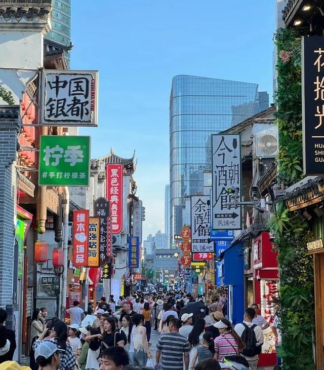 武汉没想到，郑州也没想到，如今长沙强势崛起一飞冲天
