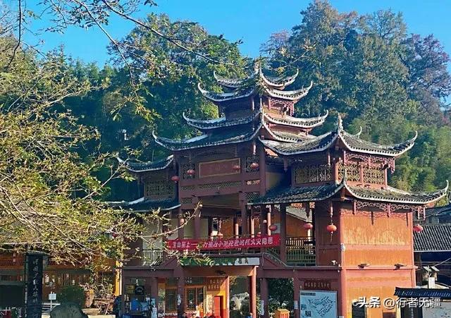 梵净山下寨沙行：八月午后的吊桥与侗家烟火