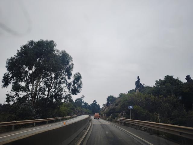 南行漫记：逃离弥勒市，去元谋寻找有温度的冬天