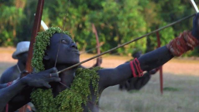 与世隔绝6万年的原始部落，仍处于石器时代，与人类没有生殖隔离