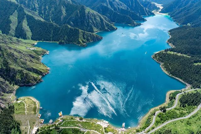 天山下的优美牧场、亚心之都——史上最全新疆乌鲁木齐旅游攻略