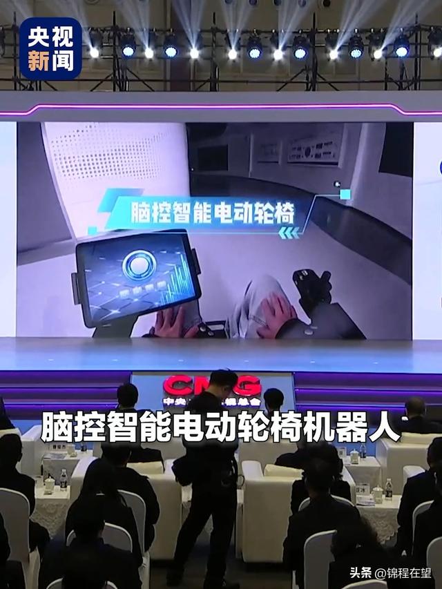 重阳成都展175款养老机器人！能补千万护工缺口？普通人用得起吗