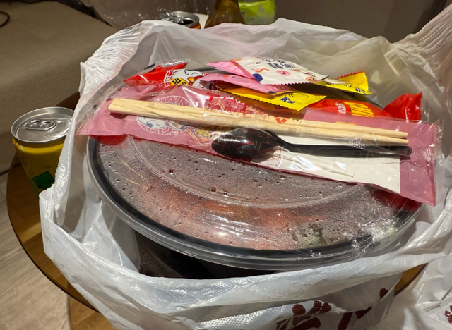 美国女孩来中国游玩七天，回国后直呼：感觉自己受到了“欺骗”！