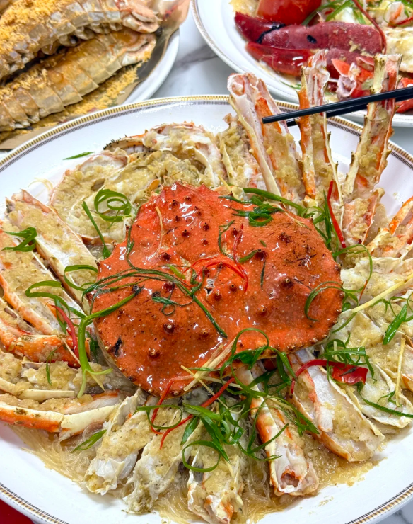 帝王蟹的百变美味：从清蒸到辣炒，总有一种做法让你欲罢不能