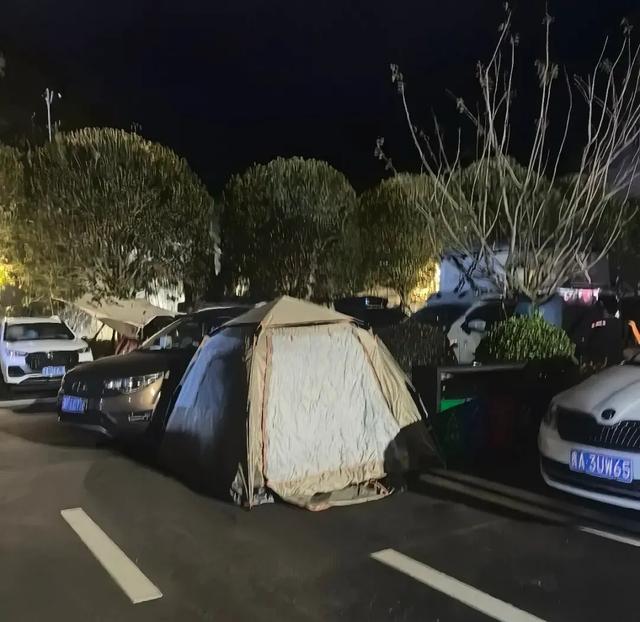 新时代年轻人：能吃苦， 也要能有资本享受更好的东西