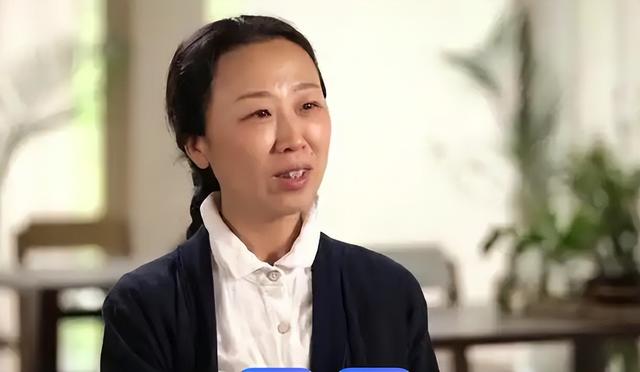 贡贝挖白蚁，北京站椅子：珍・古道尔的环保传奇