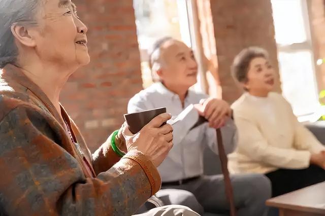 中国或迎人口死亡高峰！22年1041万，23年1100万，去年死亡多少？