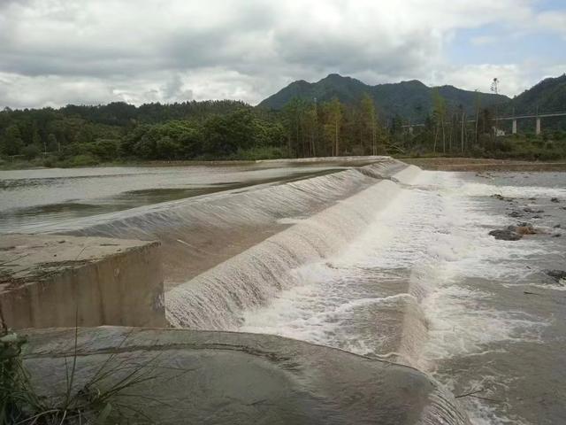 端阳喜伴小溪河，独有诗心迷远足——徒步小溪河散记（一）