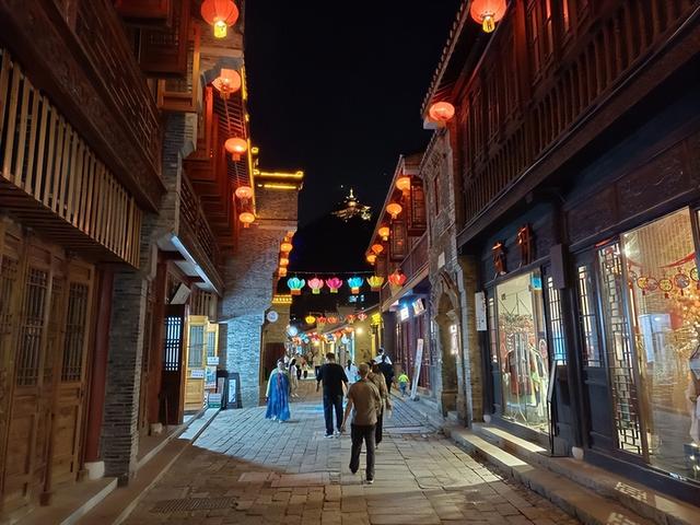一直以为苏州、扬州够味了，直到我去了这座江边小城！