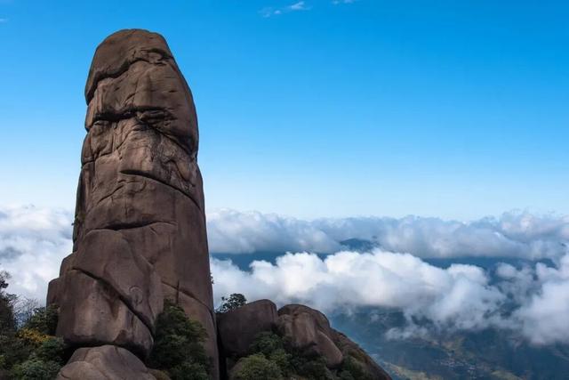 雄石擎苍 气吞寰宇——灵山“雄霸天下”