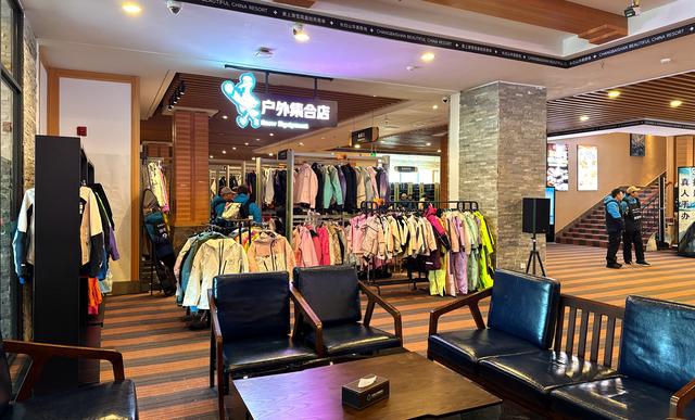 发现最美铁路·穿越林海雪原 | 开通两月运送超110万旅客，沈白高铁织就冰雪旅游“快车道”