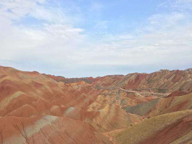 增速西部第一！国庆假期，甘肃热门旅游城市和景点是→