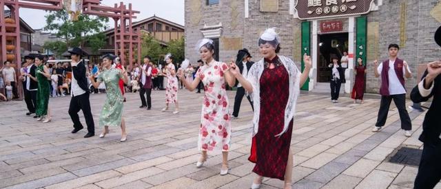 凭邓紫棋门票可免费游玩赣州这个景区，82元还可入住景区酒店