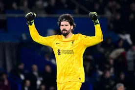 利物浦1:0绝杀巴黎，十人巴萨1:0力克本菲卡！图片