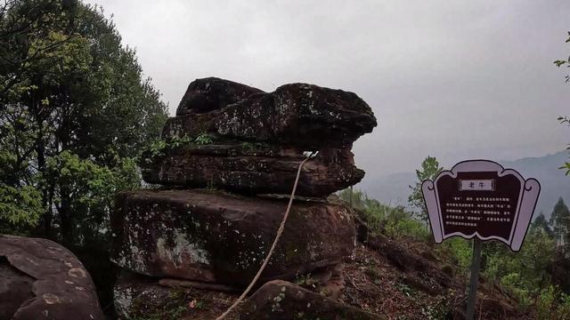 重庆江津丹霞绝壁上的军事要塞，冷兵器时代堪称不可攻克之地