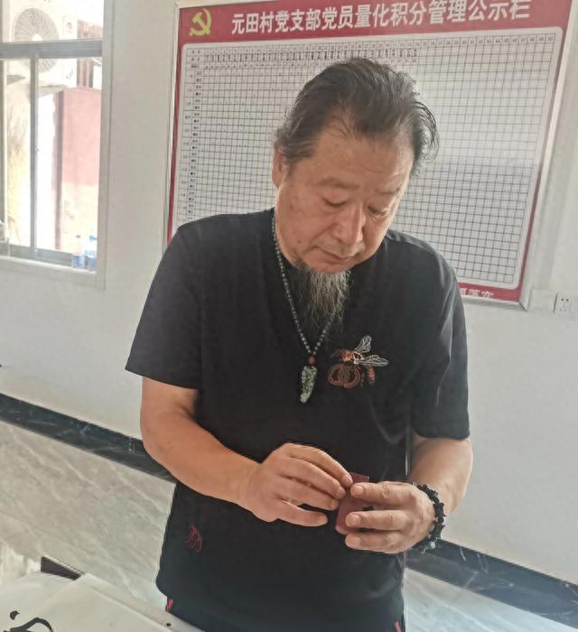 书画名家捐赠墨宝 助力乡村文化建设