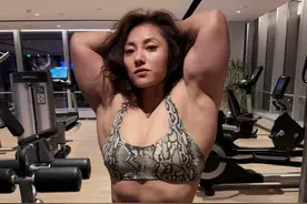 卞瑞英的大腿太结实了！硬如磐石，此刻完全具象化！图片