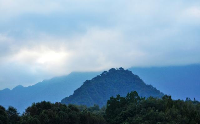 湖南永州最有名的三座山，风景优美，宛如仙境，值得一去