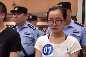 赤裸裸金钱诱惑下,乖乖女硕士彻底堕落为女魔头图片