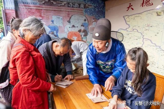 洪洞大槐树景区30余场表演嗨翻国庆假期